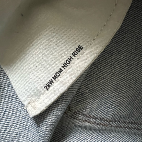 Urban Outfitters BDG High Rise Mom Shorts - Picture 7 of 7